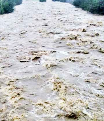 تداوم فعالیت سامانه بارشی در ۸  استان و احتمال سیلاب ناگهانی
